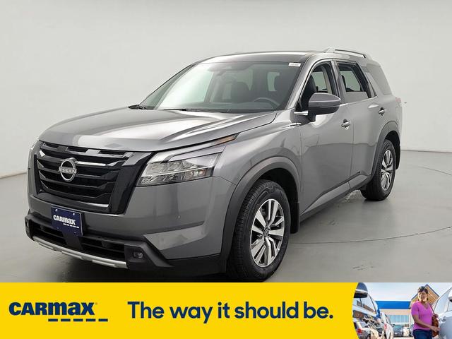 2022 nissan pathfinder sl