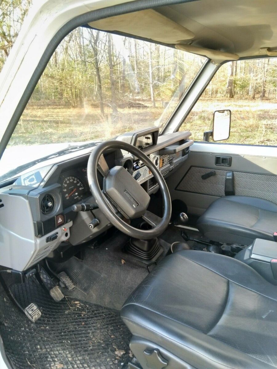 1987 toyota land cruiser suv white 4wd manual