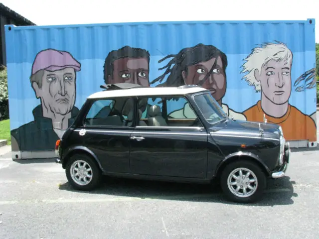dark blue classic mini cooper 1275cc, cold ac, amazing car!