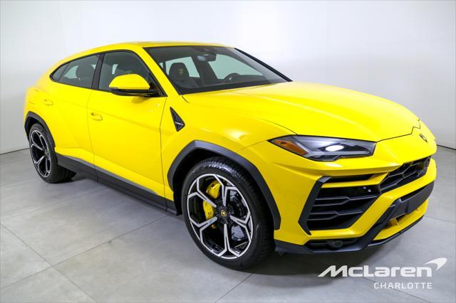 2022 lamborghini urus suv