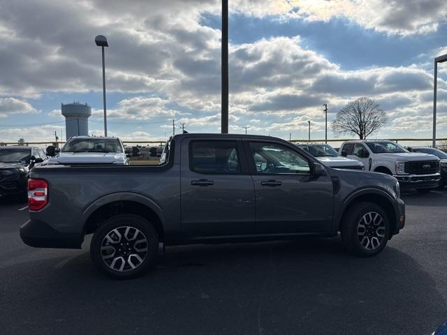 2023 ford maverick lariat