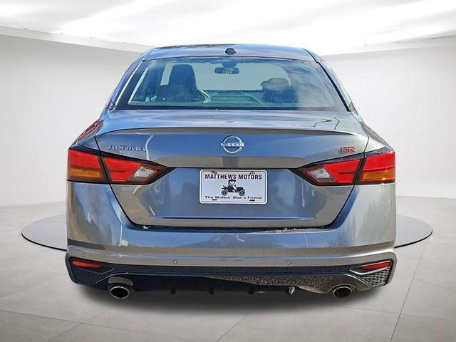 2023 nissan altima 2.5 sr