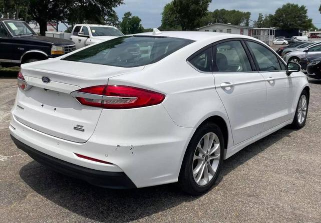 2020 ford fusion hybrid se