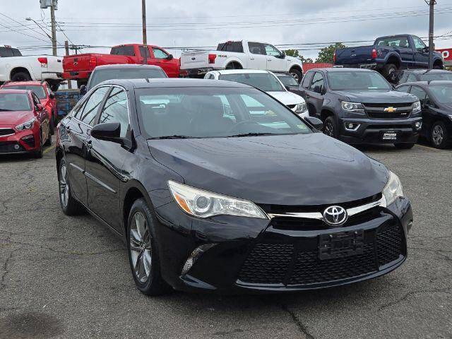 2016 toyota camry se