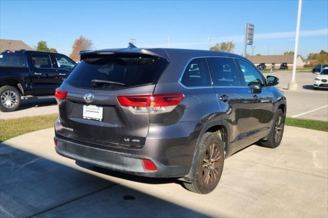 2018 toyota highlander le