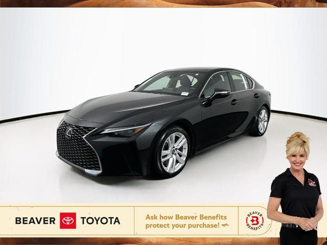 2022 lexus is 300 base
