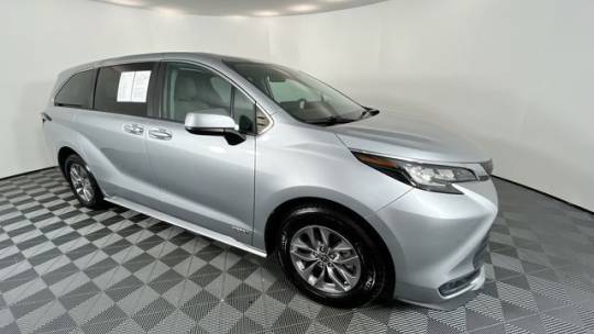 2021 Toyota Sienna le