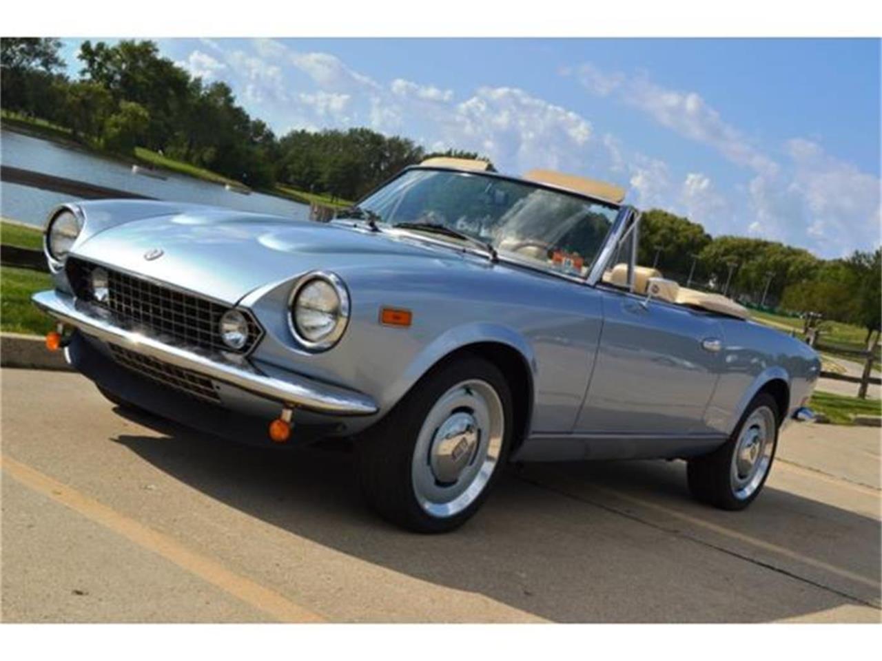 1983 fiat spider
