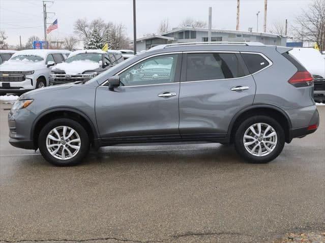 2018 nissan rogue sv in madison, wisconsin