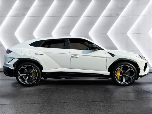 2023 lamborghini urus s