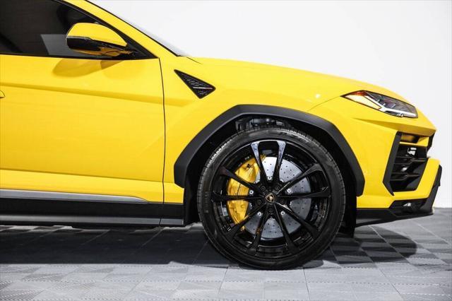 2022 lamborghini urus base awd 4dr suv