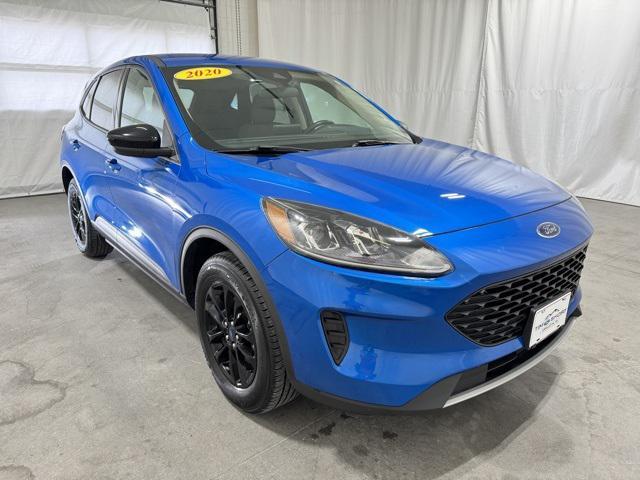 2020 ford escape se