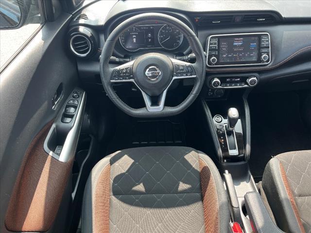 2020 nissan kicks sr