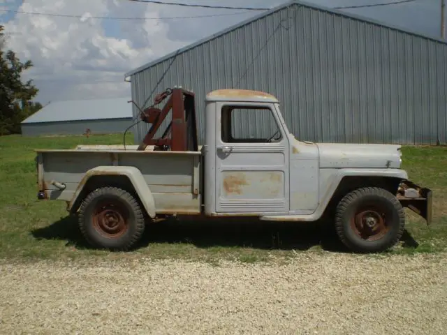 1962 willys truck with tow rig