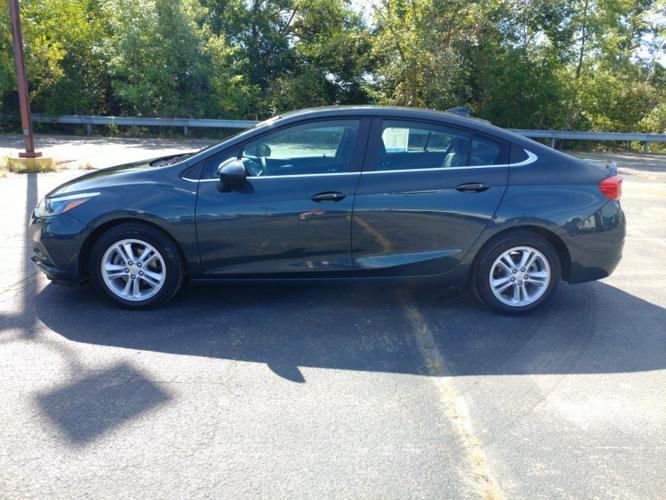 used 2017 chevrolet cruze lt sedan muncie, in 47303 for sale in muncie, indiana