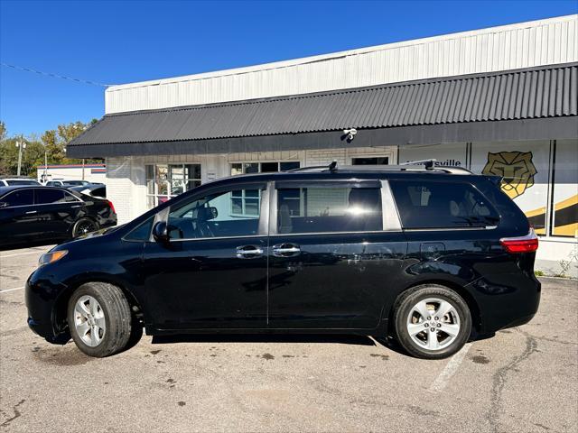 2015 toyota sienna le