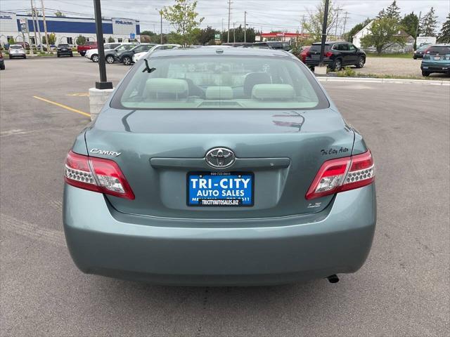 2011 toyota camry le