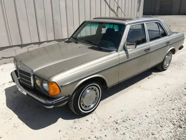 1985 mercedes benz 230e euro automatic 56k miles! cloth interior! clean driver!