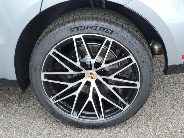 2024 porsche macan