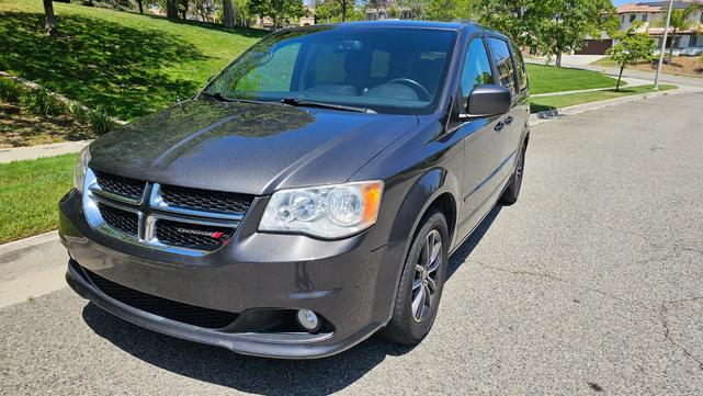 2017 dodge grand caravan sxt