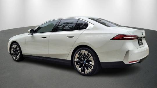 2024 BMW i5