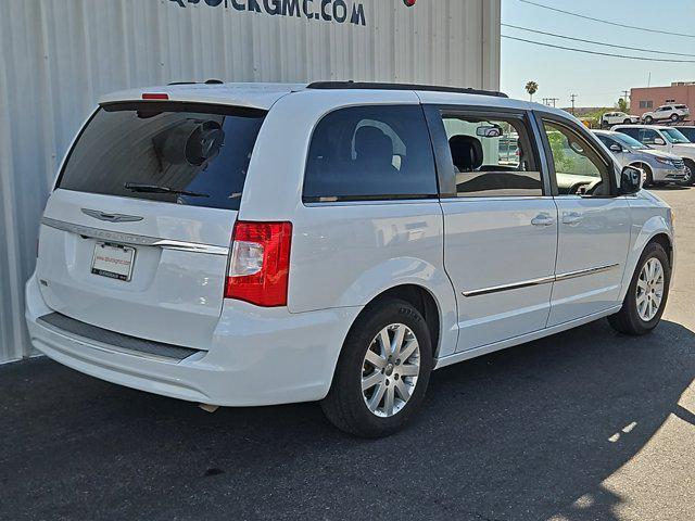 2016 chrysler town & country touring