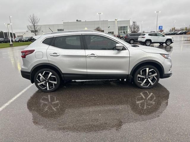 2022 nissan rogue sport sl