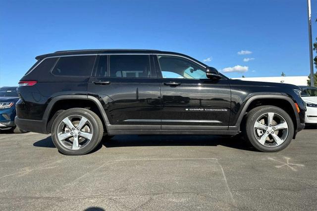 2022 jeep grand cherokee l limited