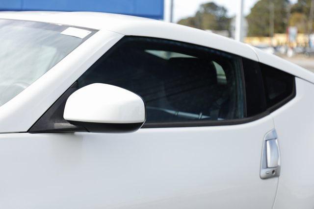 2011 nissan 370z touring
