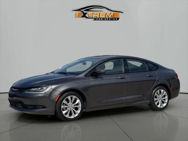2015 chrysler 200 s