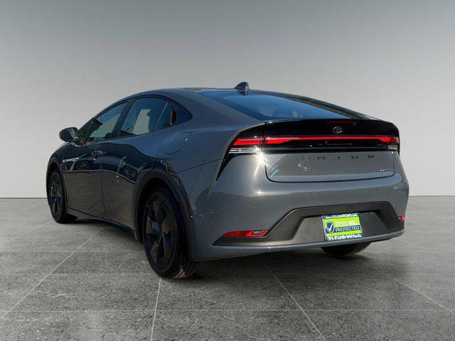 2023 toyota prius le