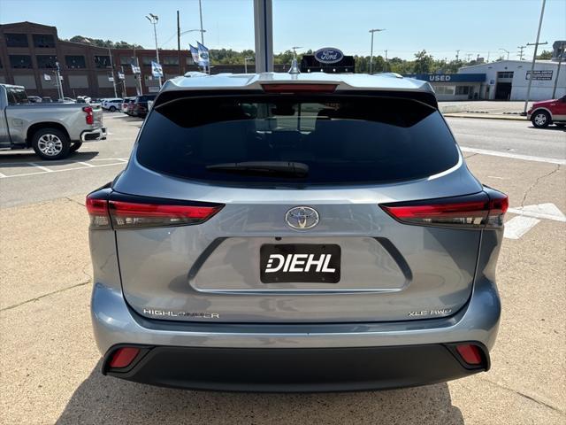 2021 toyota highlander xle