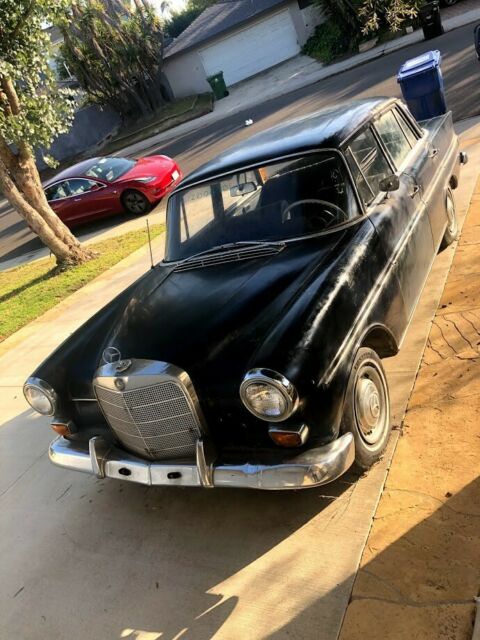 1966 mercedes-benz 200-series 230