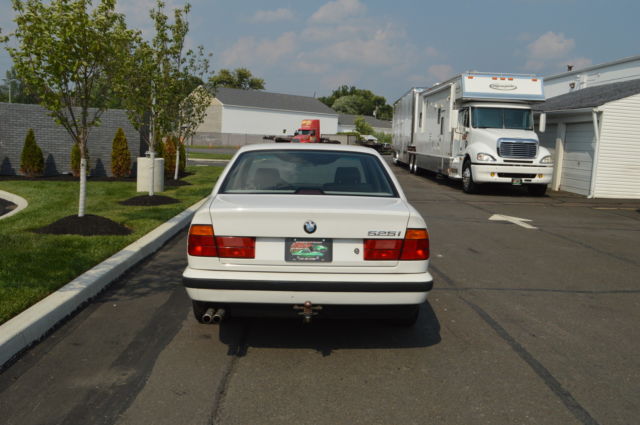 bmw 525i runs strong no reserve as-is, 200