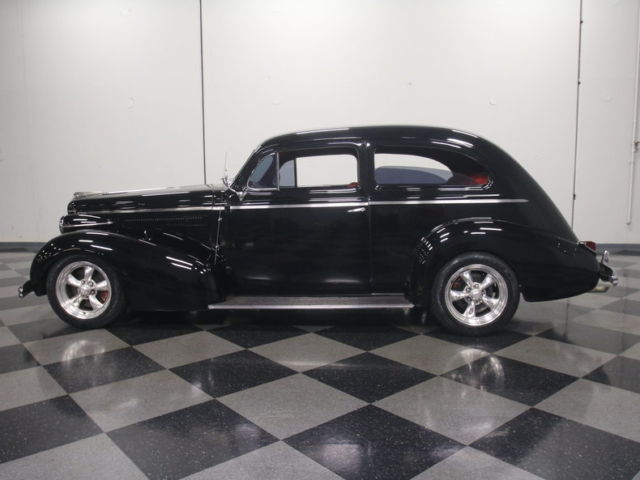 strong 350 v8, 700r4, 4-wheel discs, corvette rear-end, pwr steer/brakes, r134a!