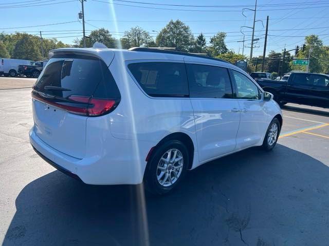 2022 chrysler pacifica touring-l