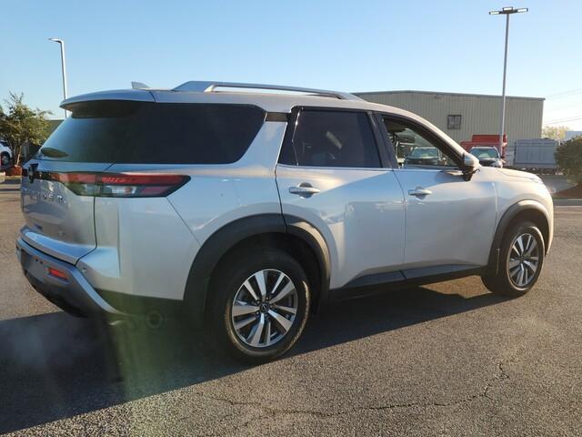 2023 nissan pathfinder sl