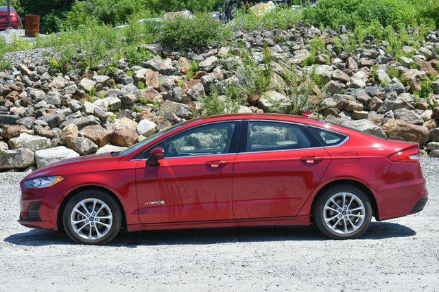 2019 ford fusion hybrid se