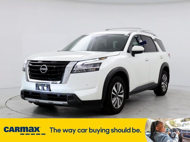 2023 nissan pathfinder sl
