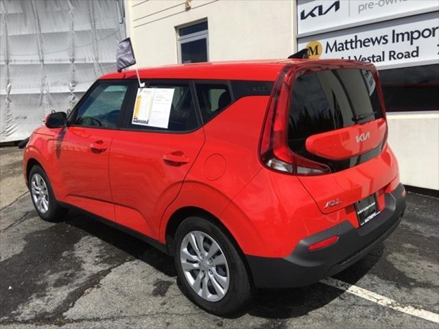 2022 kia soul lx