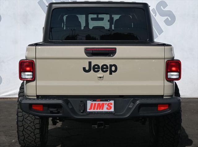 2022 jeep gladiator sport s