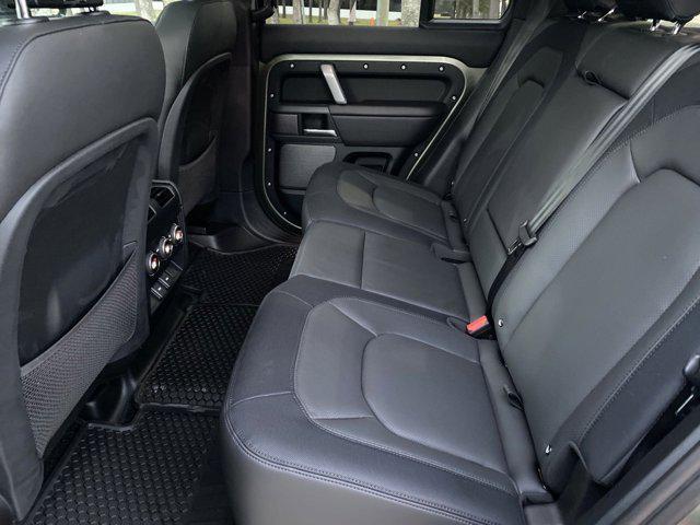 2024 land rover defender 110 p400 x-dynamic se