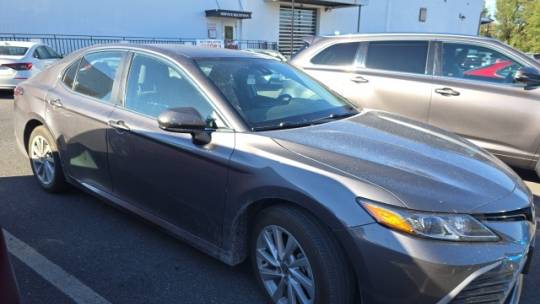 2024 toyota camry le
