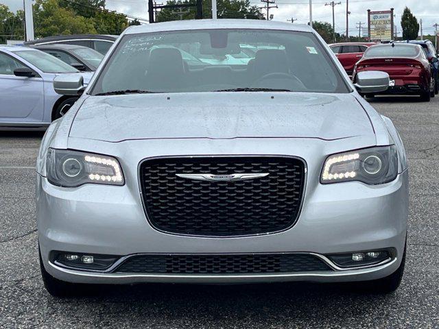 2020 chrysler 300 s