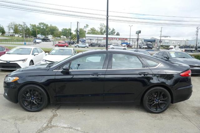 2020 ford fusion se