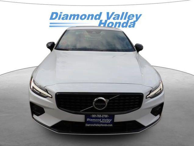 2022 volvo s60 t5 r-design