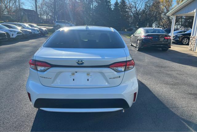 2021 toyota corolla hybrid se