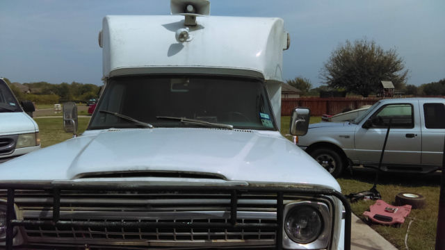 78 jeep j20 4x4 v8 usa air force ambulance