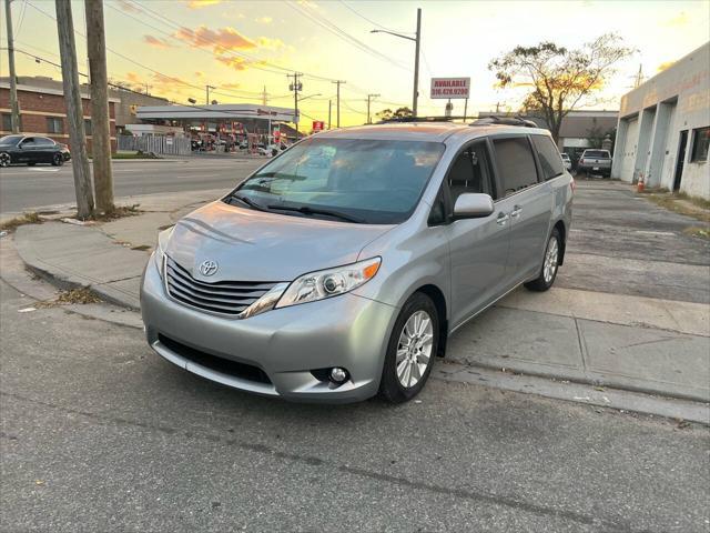 2015 toyota sienna limited