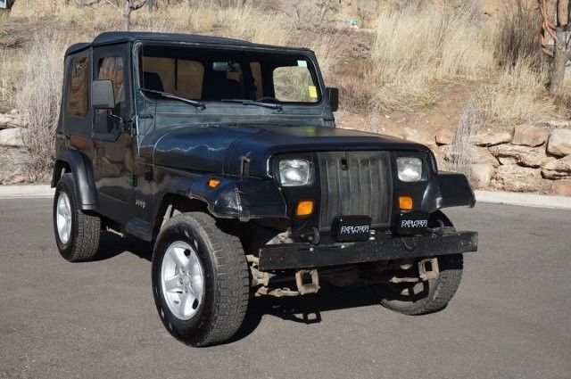 1994 jeep wrangler se 178,490 miles green 4 liter straight 6 cylinder engine